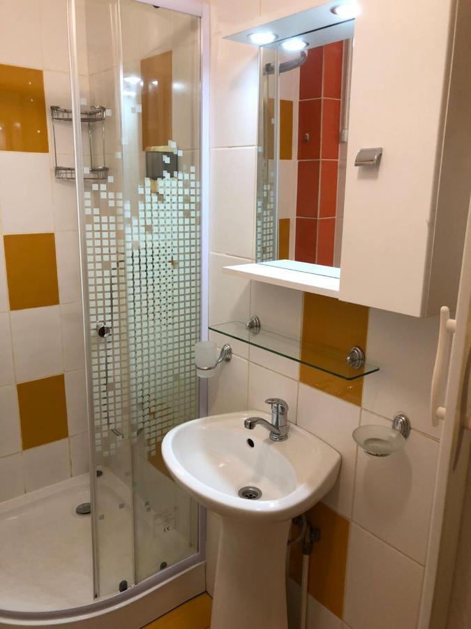 Romancierilor Studio With Self Check In Букурещ Екстериор снимка